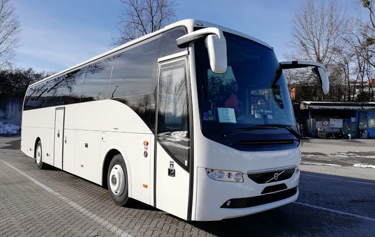 Tuscany: Bus rent in Lucca in Lucca and Italy