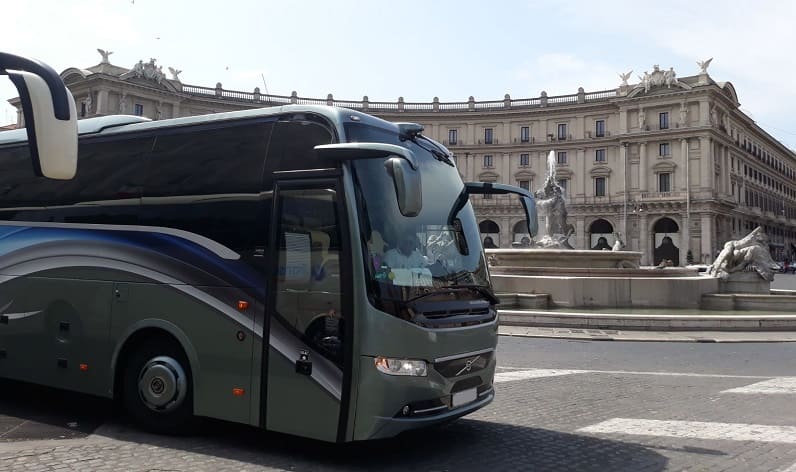 Tuscany: Bus rental in Pistoia in Pistoia and Italy